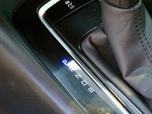 Used 2021 Toyota Corolla LE FWD image 24
