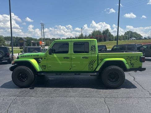 New 2025 Jeep Gladiator Sport image 19