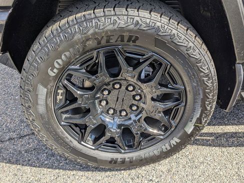 New 2025 GMC Hummer EV 2X image 9