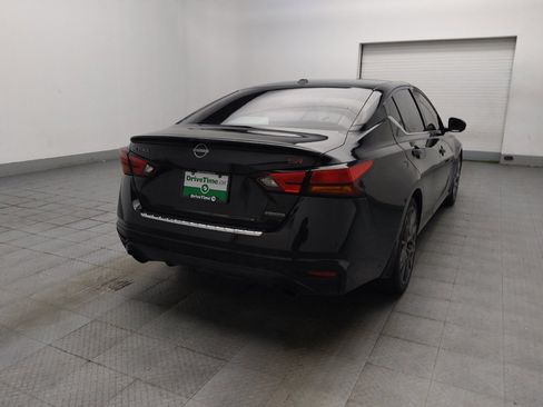 Used 2023 Nissan Altima 2.0 SR FWD image 9
