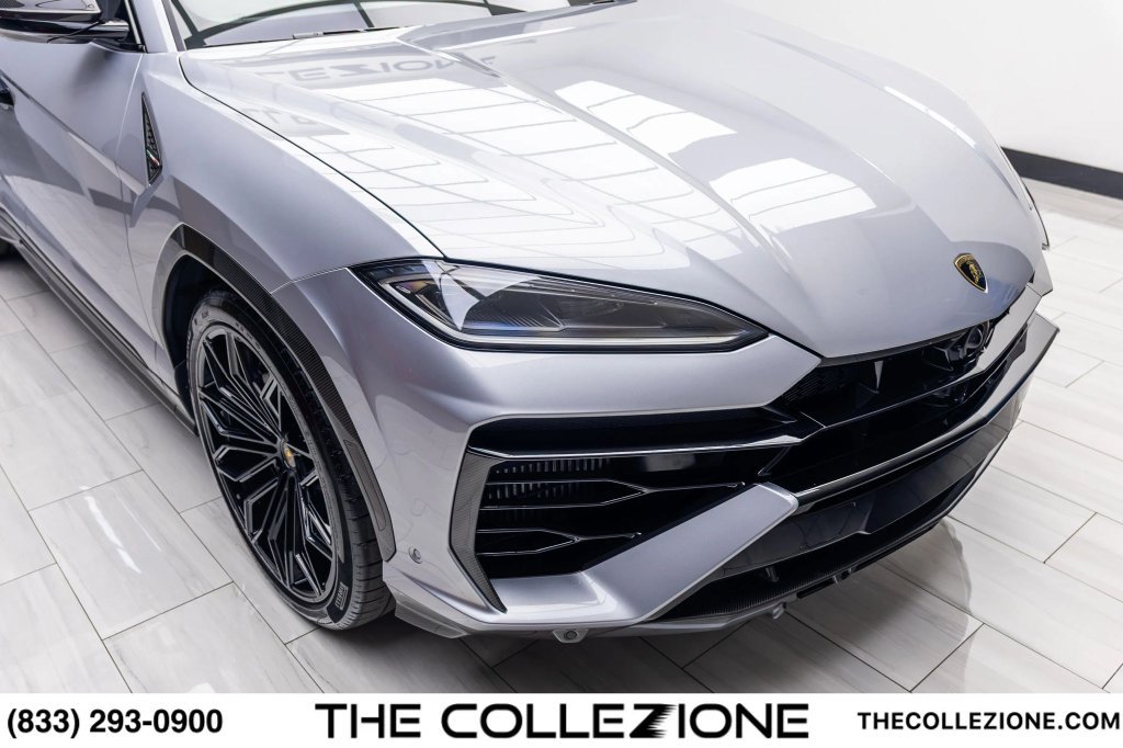 Used 2026 Lamborghini Urus SE AWD/4WD image 2