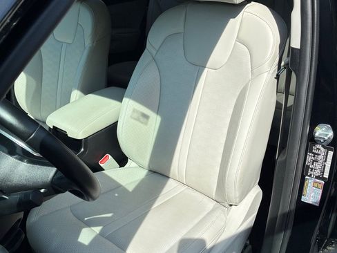 Used 2024 Kia Sorento S AWD/4WD image 18