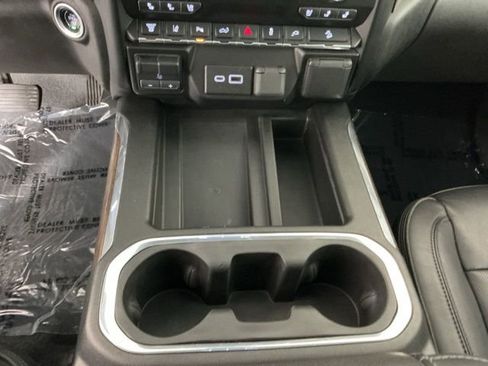 Used 2022 Chevrolet Silverado 3500 High Country w/ Z71 Off-Road Package AWD/4WD image 20