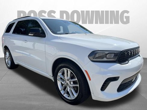 Used 2024 Dodge Durango GT RWD image 3