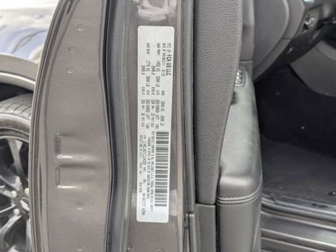 Used 2020 Dodge Durango SXT AWD/4WD image 25