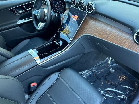 Certified 2025 Mercedes-Benz GLC 300 image 18