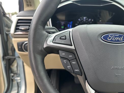 Used 2013 Ford Fusion SE FWD image 33