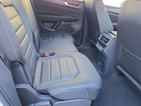 New 2026 Volkswagen Atlas Cross Sport SEL R-Line AWD/4WD image 28