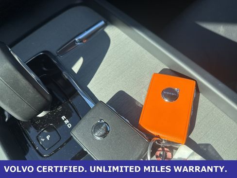 Certified 2025 Volvo XC60 B5 Plus image 26