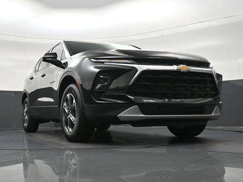 Used 2026 Chevrolet Blazer LT FWD image 30