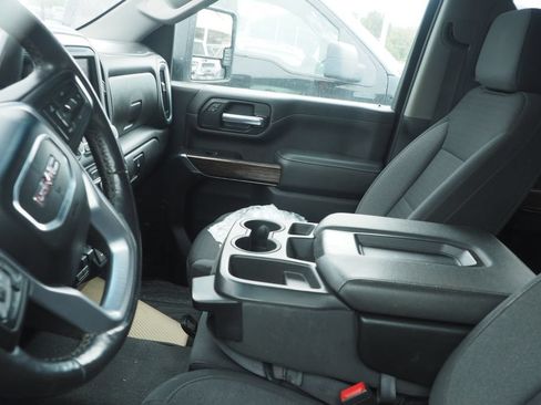 Used 2022 GMC Sierra 2500 SLE w/ Preferred Package AWD/4WD image 5