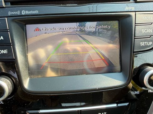 Used 2016 Hyundai Elantra SE w/ Option Group 02 FWD image 19