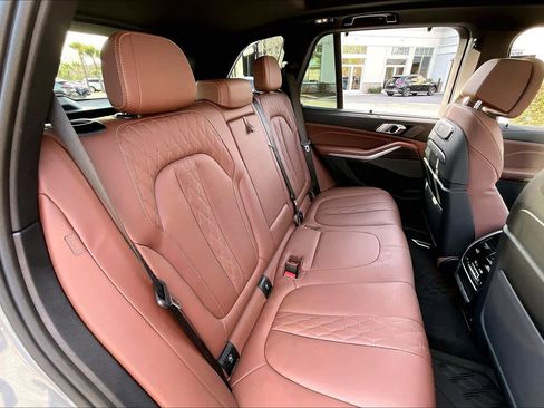 Used 2024 BMW X5 M60i image 21