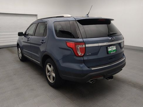 Used 2018 Ford Explorer XLT w/ Equipment Group 202A FWD image 5