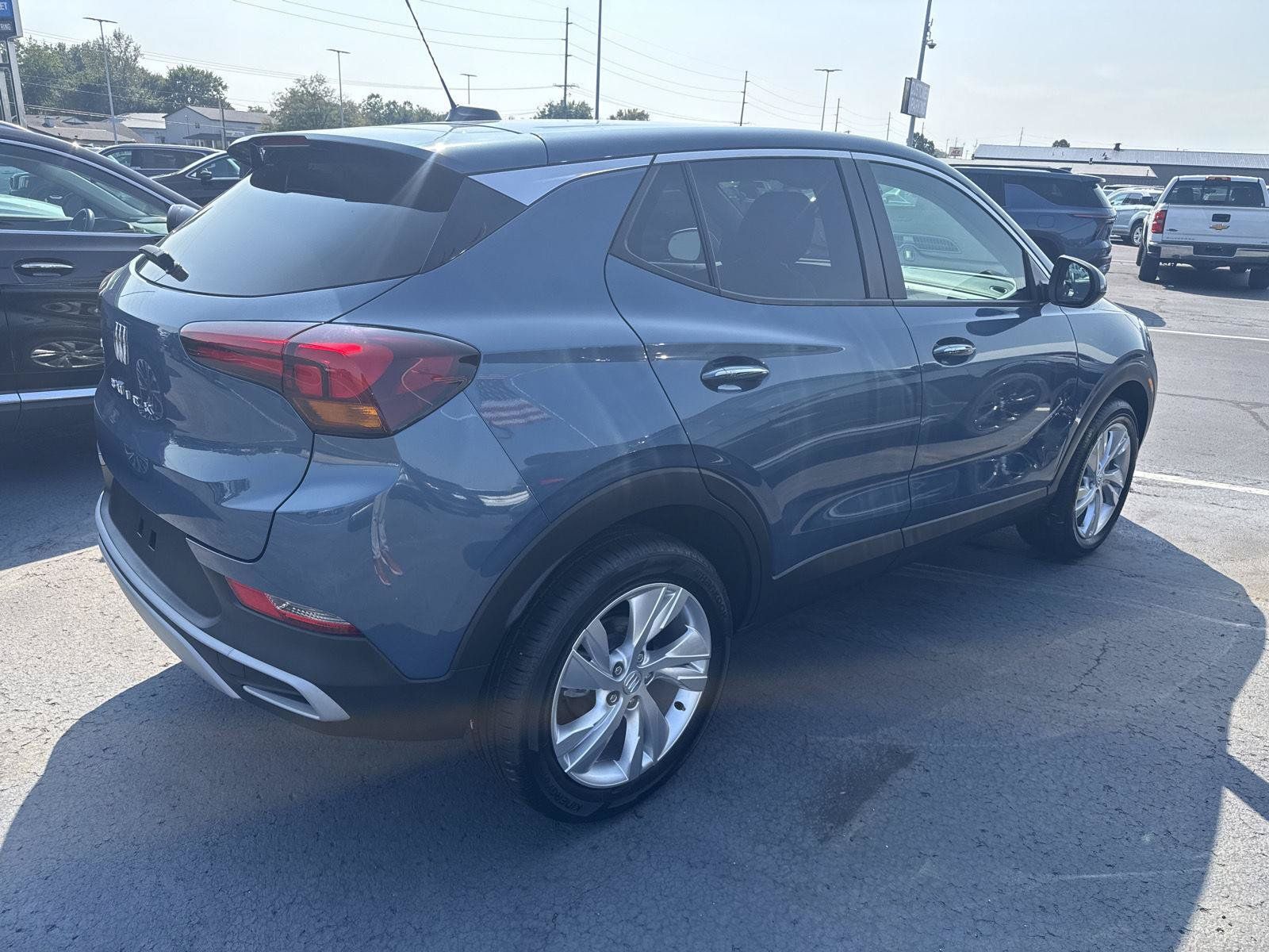 Used 2025 Buick Encore GX Preferred w/ Comfort Package FWD image 4