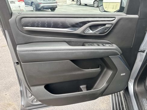 Used 2022 GMC Yukon Denali RWD image 18