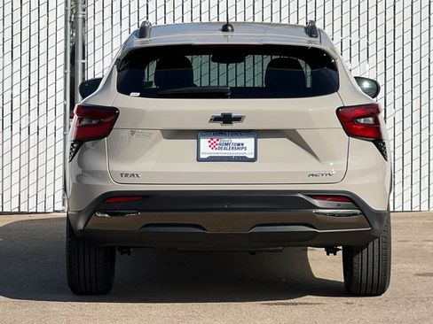 New 2026 Chevrolet Trax RS w/ Driver Confidence Package image 5