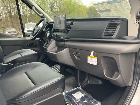 New 2026 Ford Transit 250 148 Medium Roof RWD image 11