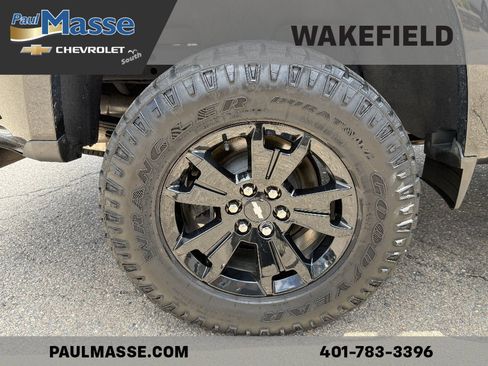 Used 2022 Chevrolet Colorado Z71 w/ Z71 Midnight Edition AWD/4WD image 20