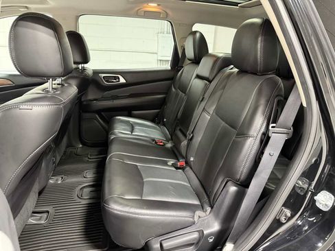 Used 2017 Nissan Pathfinder Platinum image 20
