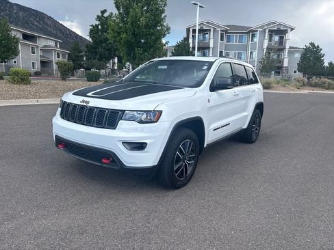 Used 2020 Jeep Grand Cherokee Trailhawk w/ Trailhawk Luxury Group AWD/4WD image 7