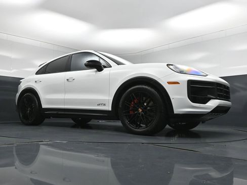 New 2026 Porsche Cayenne GTS AWD/4WD image 28