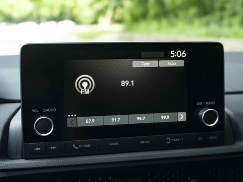 Used 2025 Honda CR-V EX image 29