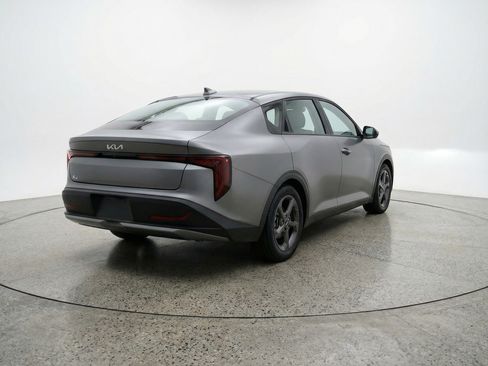 Used 2025 Kia K4 FWD image 9