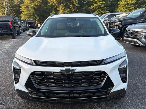 New 2026 Chevrolet Trax ACTIV w/ Driver Confidence Package FWD image 2