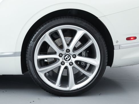 Used 2022 Bentley Continental GT AWD/4WD image 37