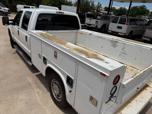 Used 2014 Ford F250 XL w/ Power Equipment Group RWD image 11