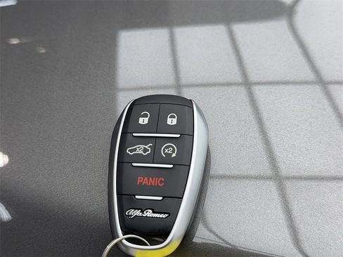 Used 2024 Alfa Romeo Tonale Ti w/ Active Assist Package image 57