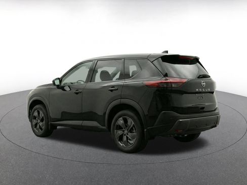 Used 2025 Nissan Rogue SV AWD/4WD image 7