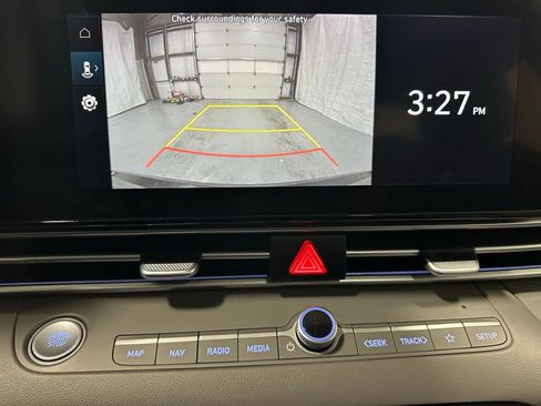 Used 2025 Hyundai Elantra SEL w/ Cargo Package image 32