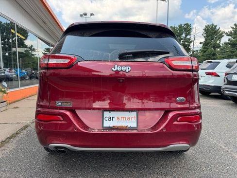 Used 2017 Jeep Cherokee Overland w/ Technology Group FWD image 6
