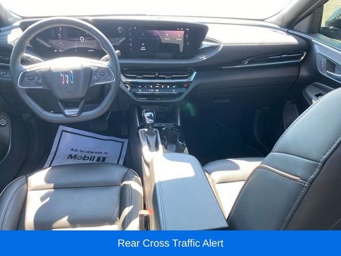 Certified 2024 Buick Envista Avenir image 5