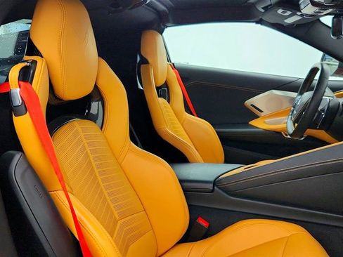 Used 2025 Chevrolet Corvette Stingray Preferred Cpe w/ Body-Color Dual Roof Package RWD image 25