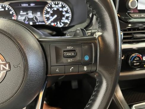 Used 2024 Nissan Pathfinder SV AWD/4WD image 27