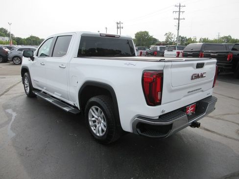 Used 2022 GMC Sierra 1500 SLT w/ SLT Premium Package AWD/4WD image 8