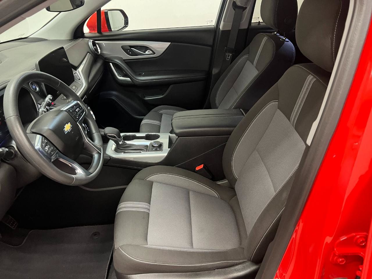 Used 2026 Chevrolet Blazer LT FWD image 21