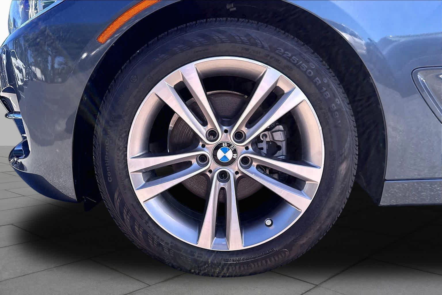 Used 2019 BMW 330i Gran Turismo xDrive w/ Premium Package AWD/4WD image 11