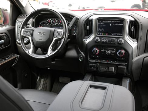 Used 2021 Chevrolet Silverado 1500 LT Trail Boss w/ Convenience Package II AWD/4WD image 31