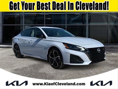 Used 2023 Nissan Altima 2.5 SR w/ SR Premium Package