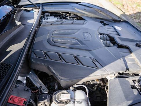 Used 2024 Porsche Cayenne S image 17