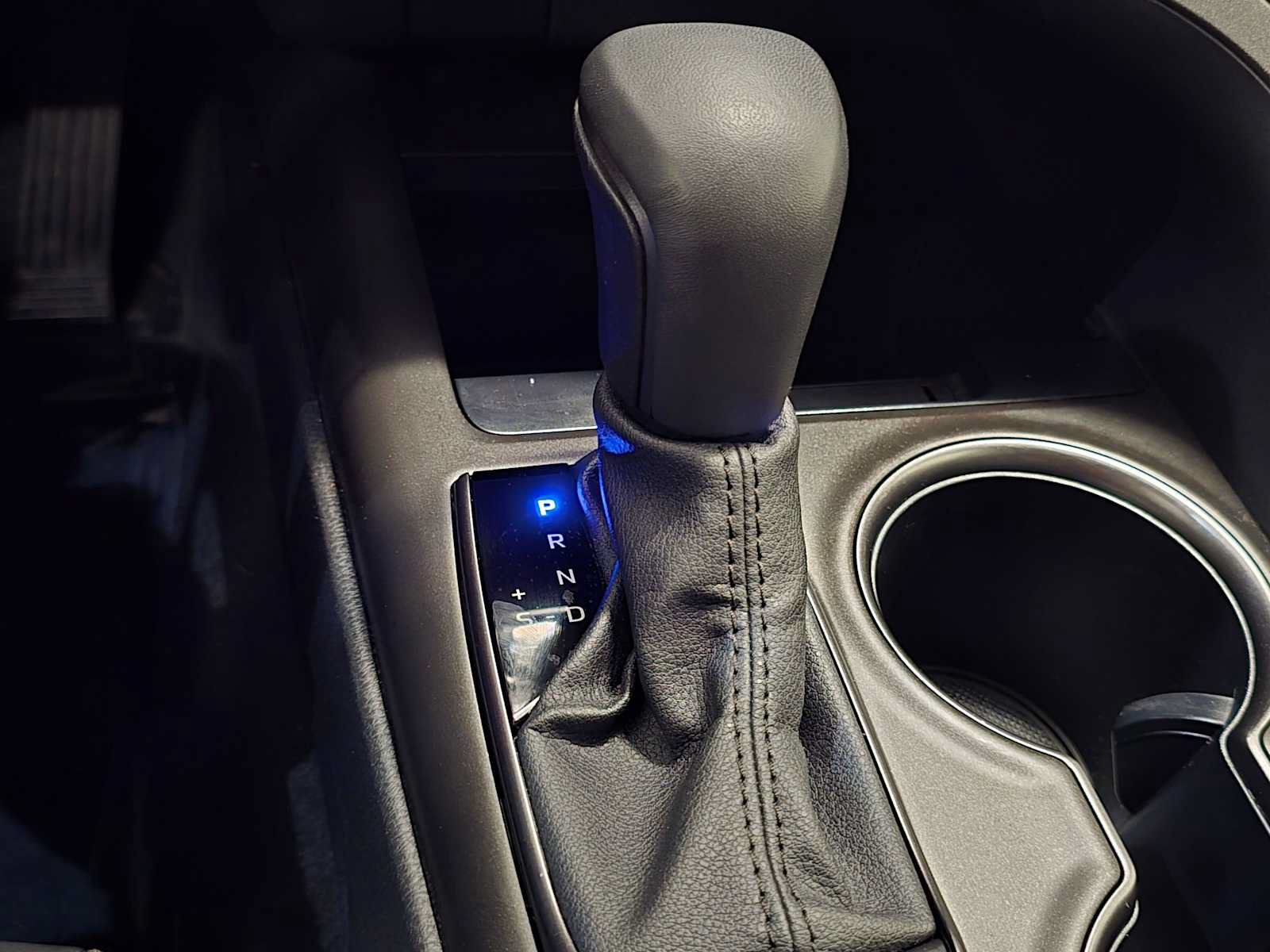 Certified 2024 Toyota Camry SE FWD image 16