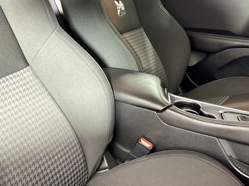 Used 2018 Dodge Challenger R/T Scat Pack w/ Dynamics Package RWD image 32