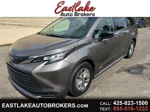 Used 2021 Toyota Sienna LE AWD/4WD image 1