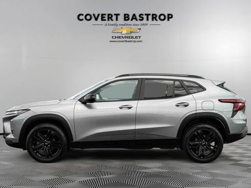 Certified 2024 Chevrolet Trax ACTIV w/ Driver Confidence Package FWD image 2