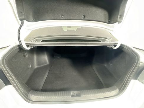 Certified 2025 Honda Accord SE image 9