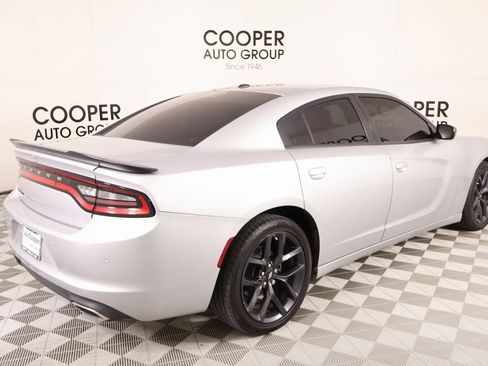 Used 2019 Dodge Charger SXT image 20